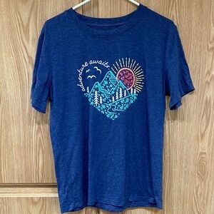 Woman Adventure Awaits Graphic Tee - Blue